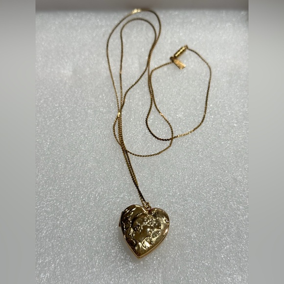 Vintage Large Gold Tone Double Locket Pendant on 28" Chain like new - Picture 2 of 6